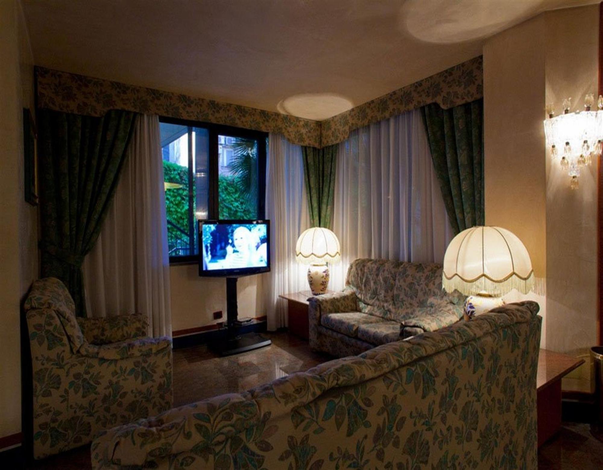 סאסארי Hotel Leonardo Da Vinci מראה חיצוני תמונה