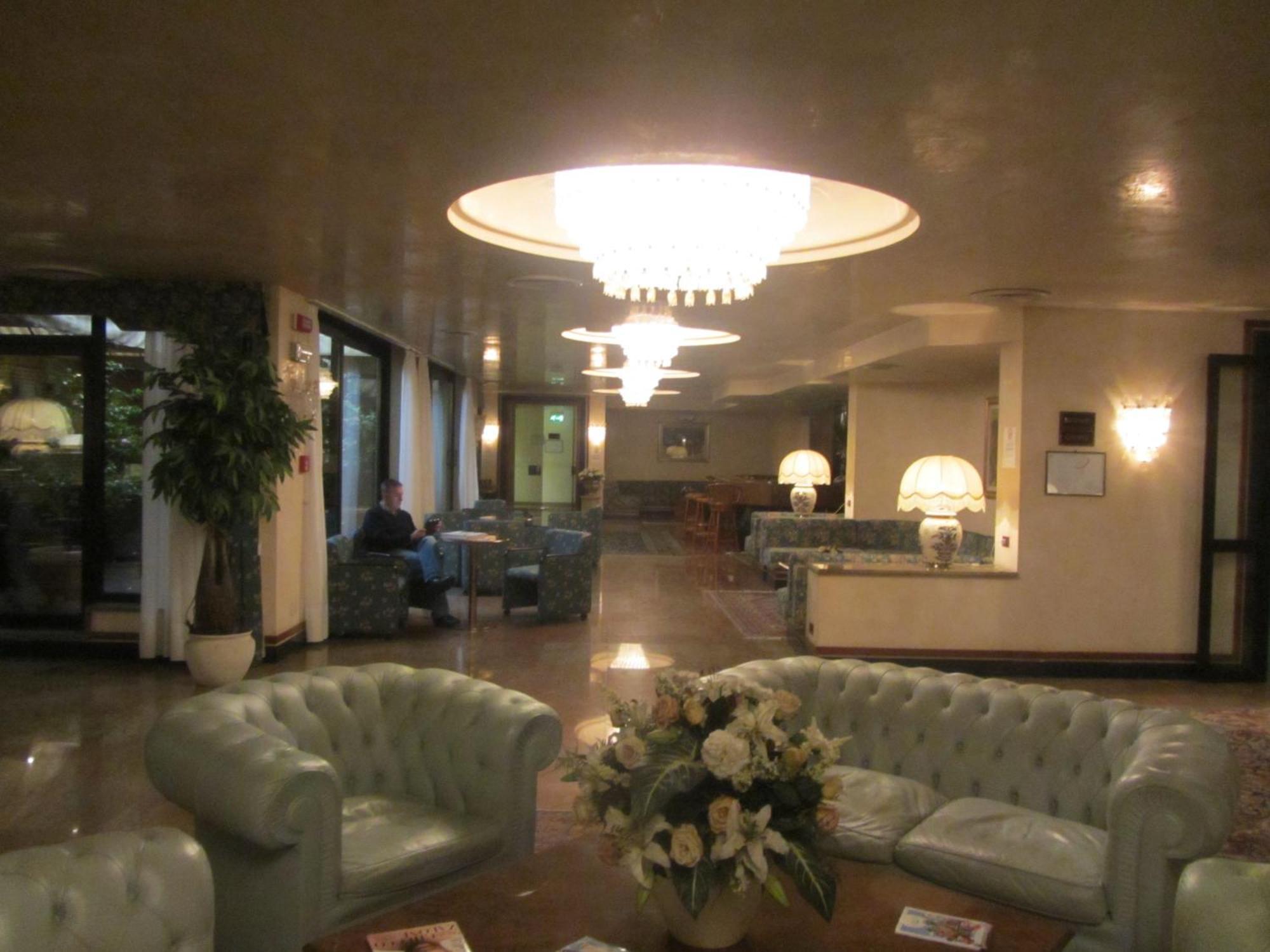 סאסארי Hotel Leonardo Da Vinci מראה חיצוני תמונה