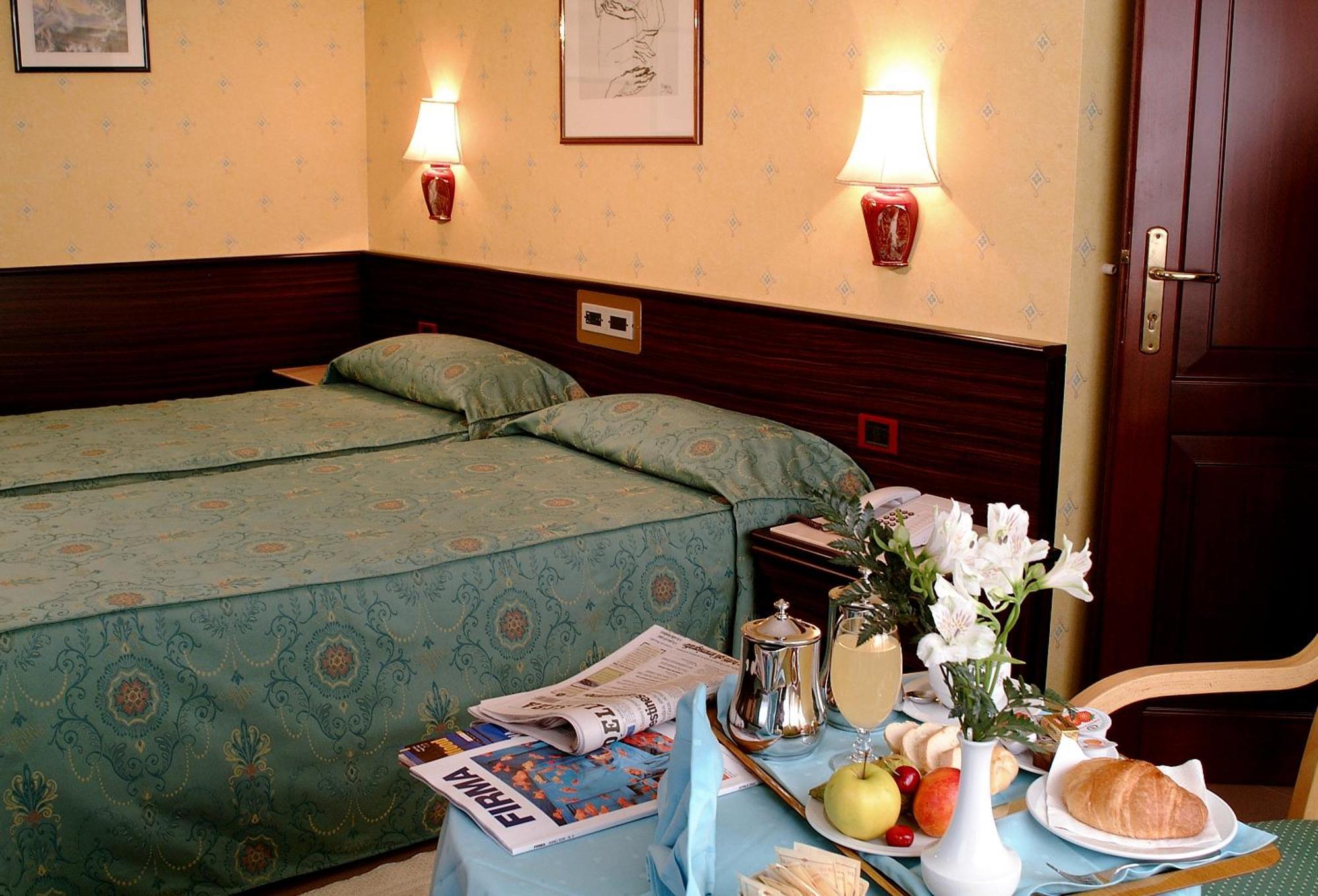 סאסארי Hotel Leonardo Da Vinci מראה חיצוני תמונה