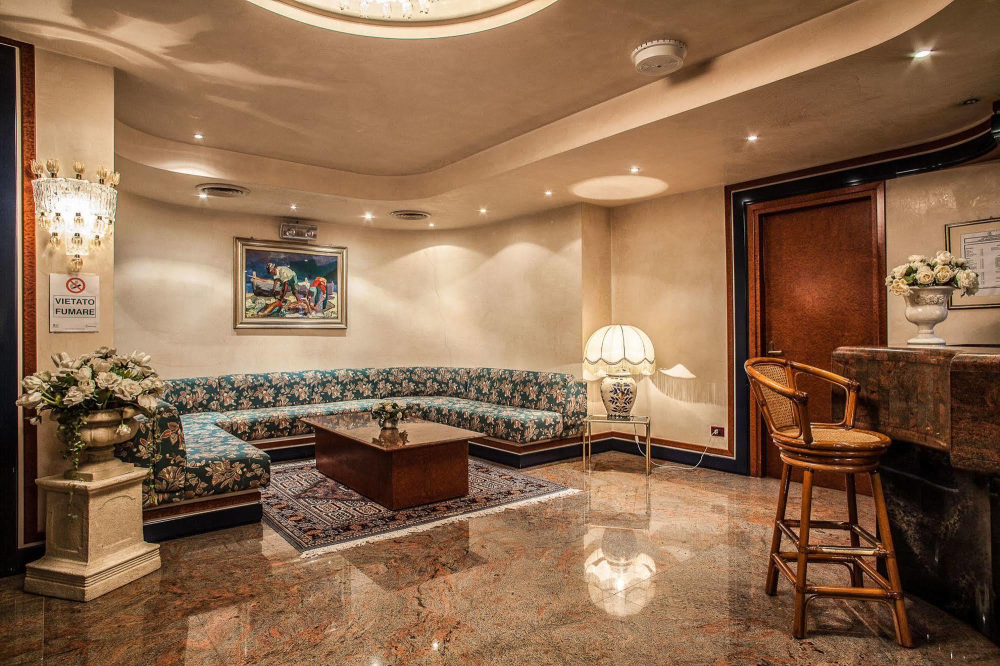 סאסארי Hotel Leonardo Da Vinci מראה חיצוני תמונה