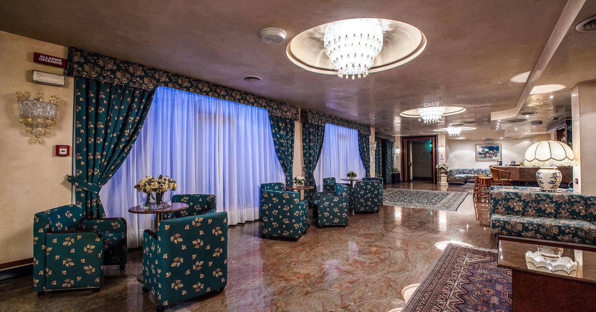 סאסארי Hotel Leonardo Da Vinci מראה חיצוני תמונה