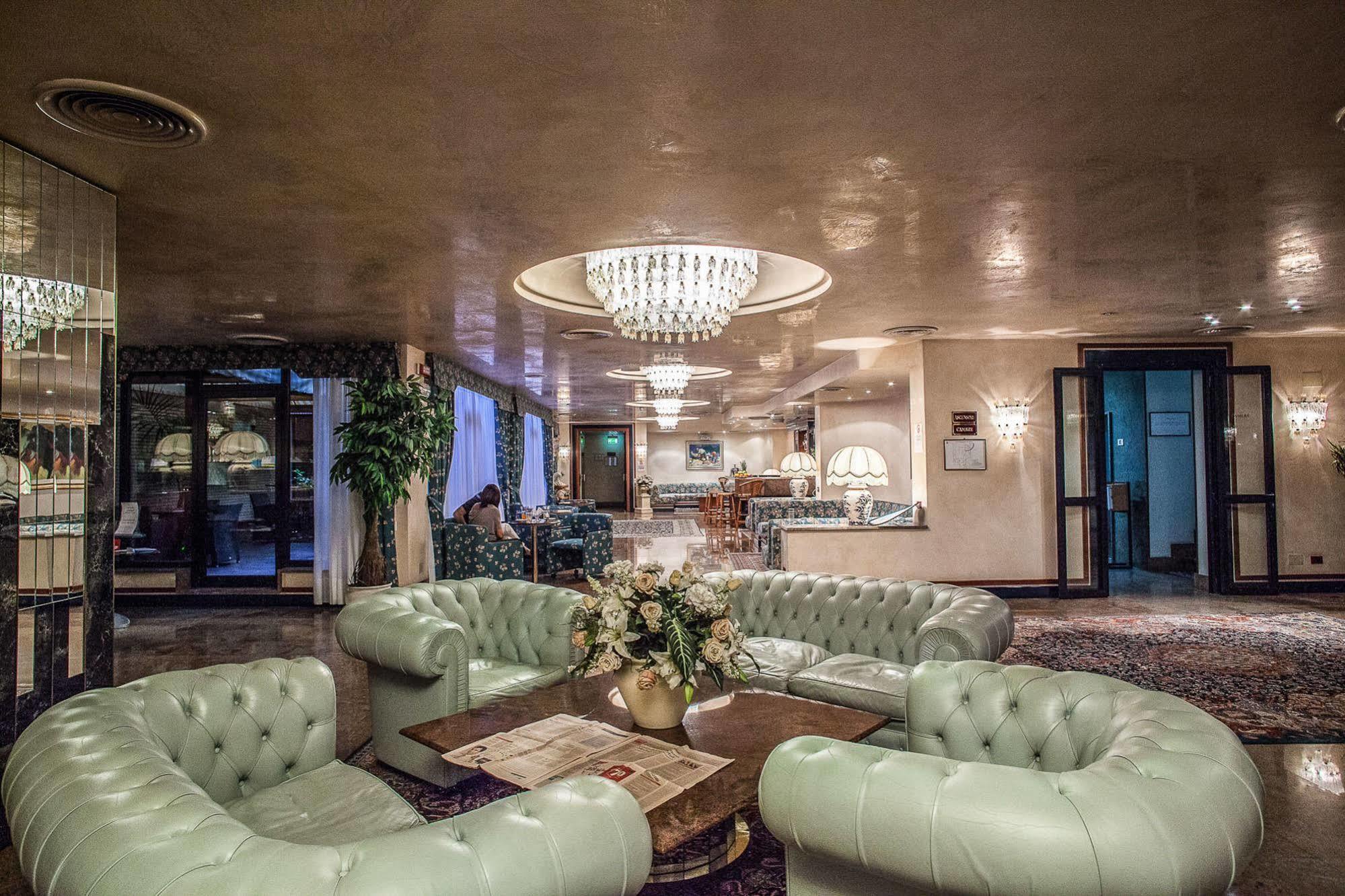 סאסארי Hotel Leonardo Da Vinci מראה חיצוני תמונה