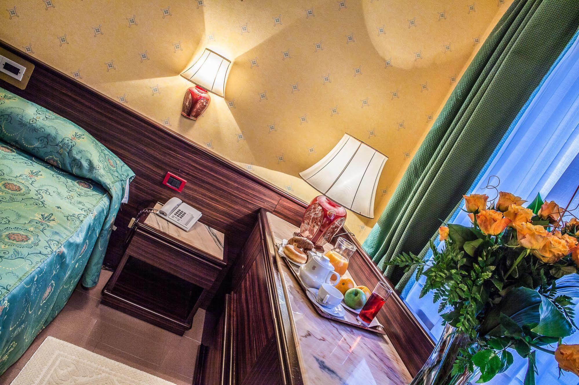 סאסארי Hotel Leonardo Da Vinci מראה חיצוני תמונה