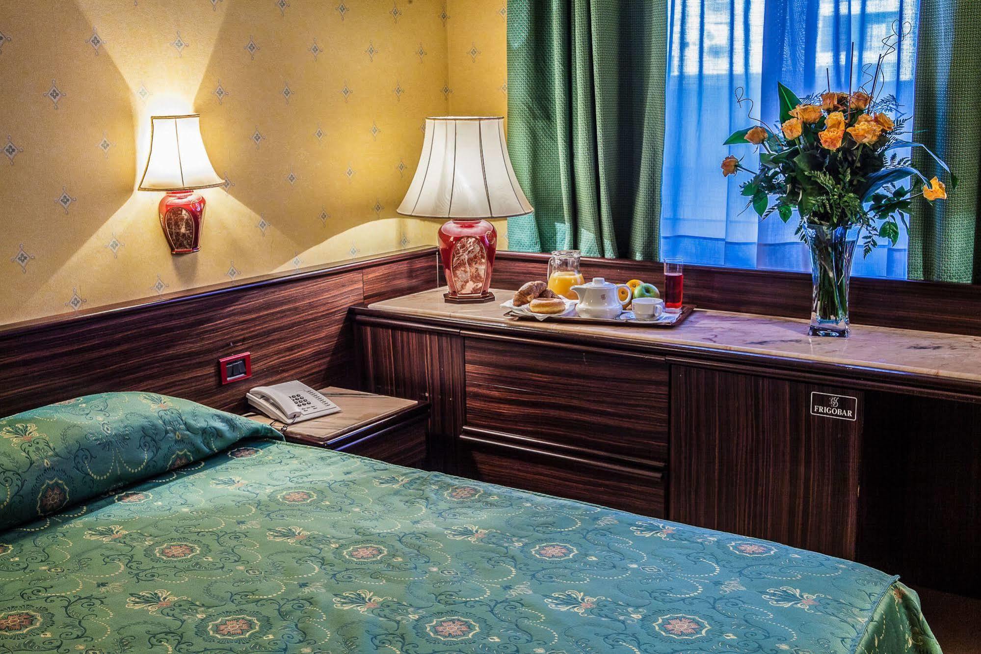 סאסארי Hotel Leonardo Da Vinci מראה חיצוני תמונה