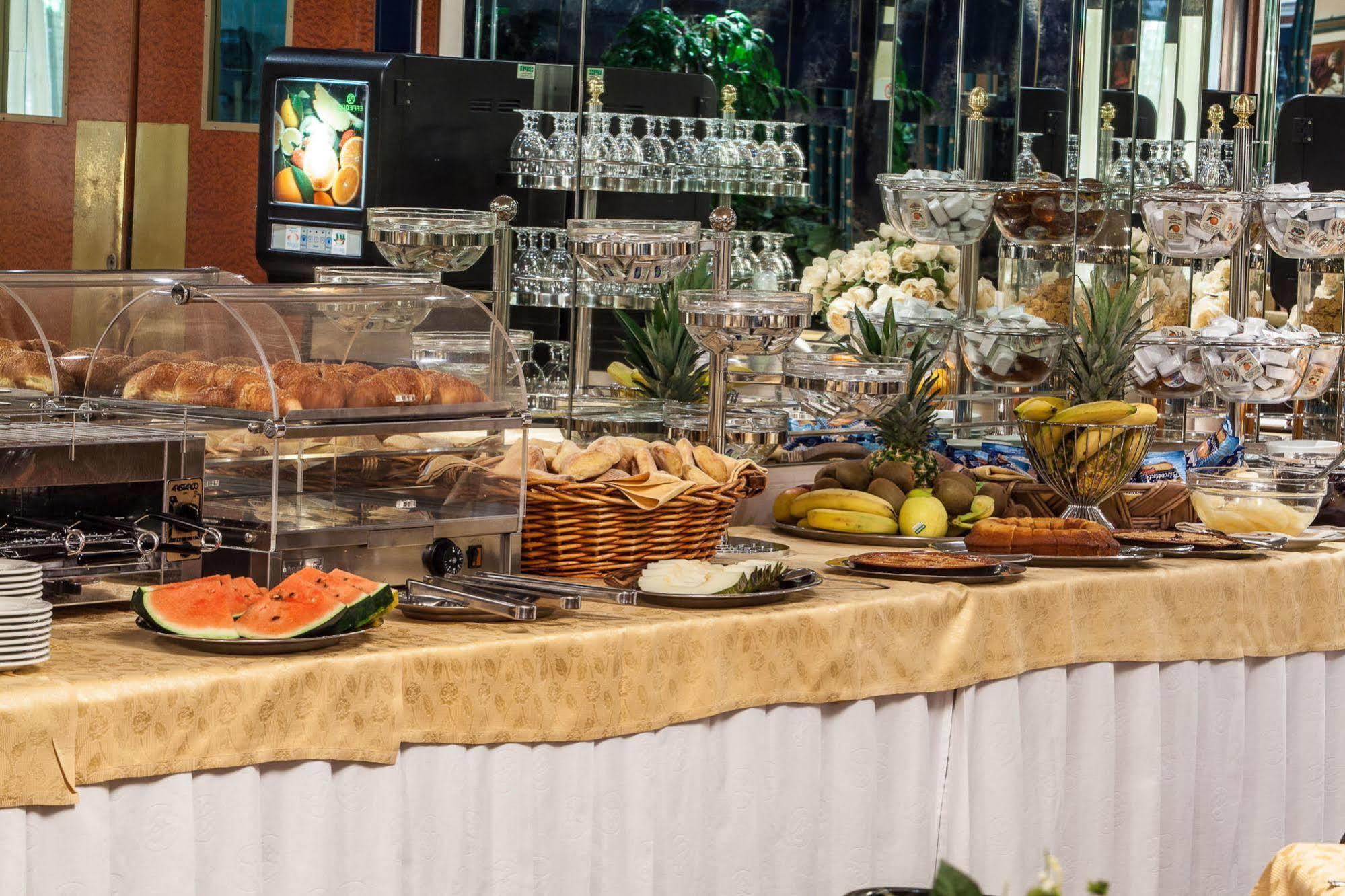 סאסארי Hotel Leonardo Da Vinci מראה חיצוני תמונה
